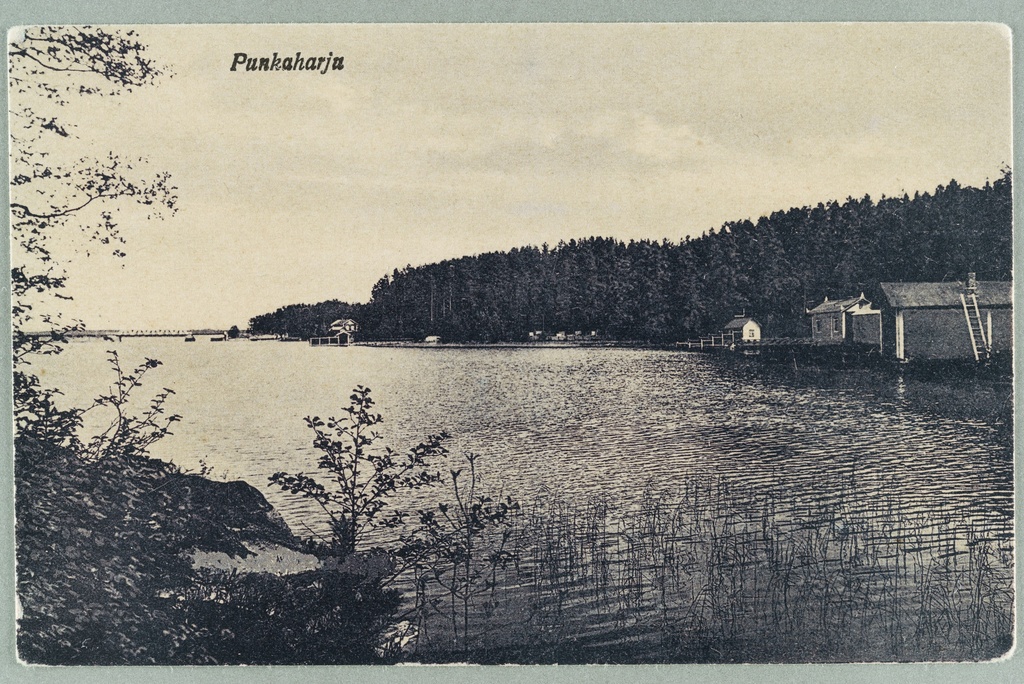 Hotel State Beach: Tuunaansalmen Bridge, State villa with pool in the hotel room, the back of the ferry changing of the guard room, state-Hotel beachfront pool room, laundry room, shed and sauna