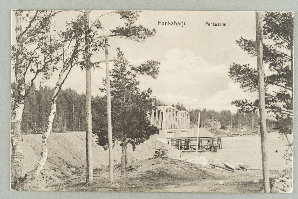 Punkasalmen bridge, Punkasalmen station and boards