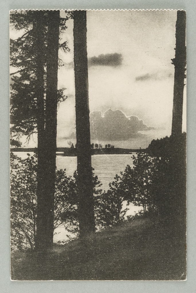 Between the hill of the fire guard and the Punkasalme northwest towards the Year Island