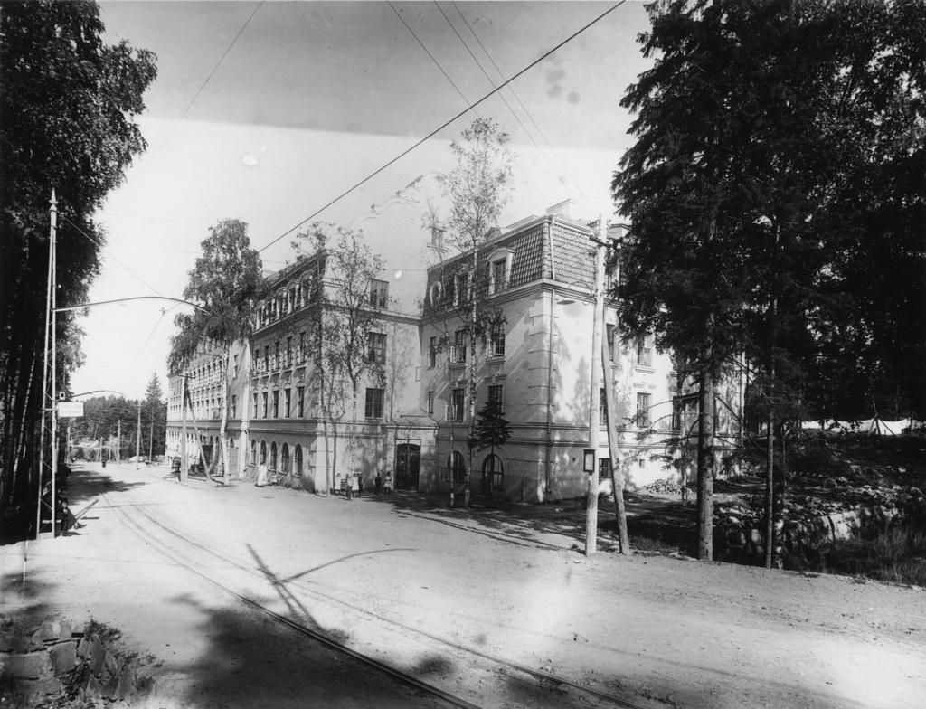 Kulosaarentie 6 - 8.