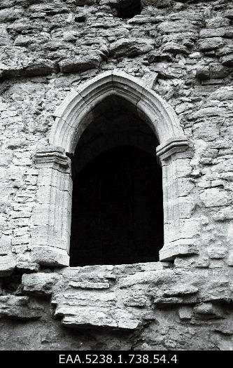 Door in the south of Padise monastery church