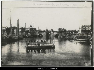 Parv in Tartu Emajõel, which went north in April 1918  duplicate photo