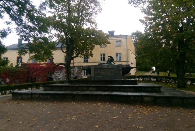 City of Finland, the tomb of Ehrensvärd rephoto