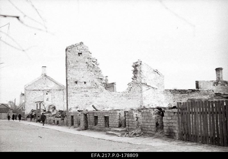 Ruins of residential buildings on Pärnu highway.