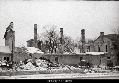 The ruins of the houses in the area of the New Malmi Street.  duplicate photo