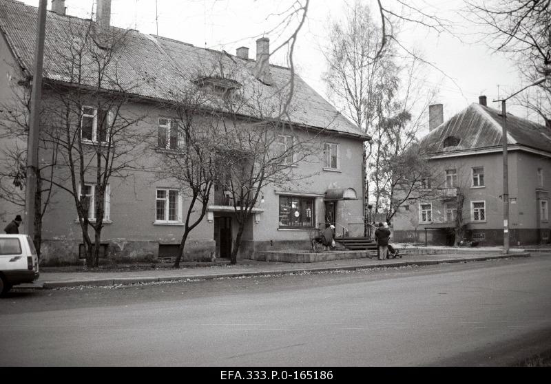 Crucifix street.