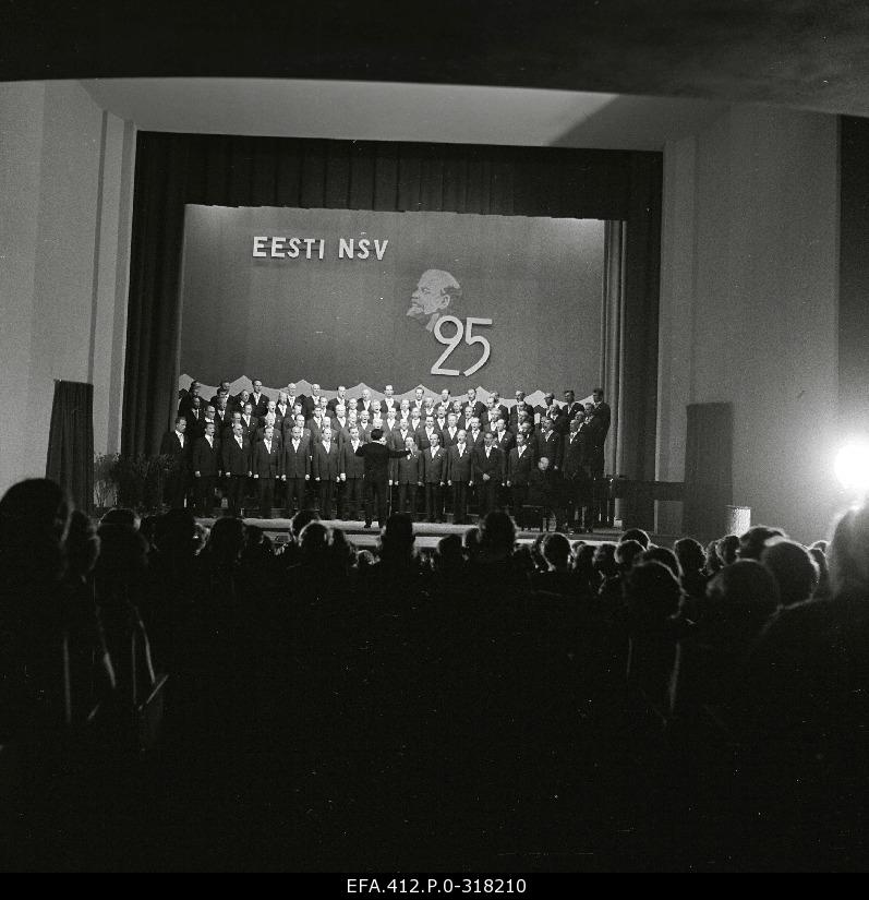 Opening of a new building called J. Tomb.