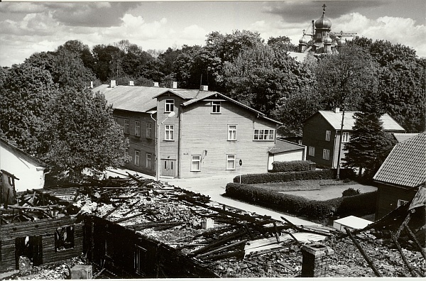 foto, Paide Tallinna t.4 pärast tulekahju 1990.a.