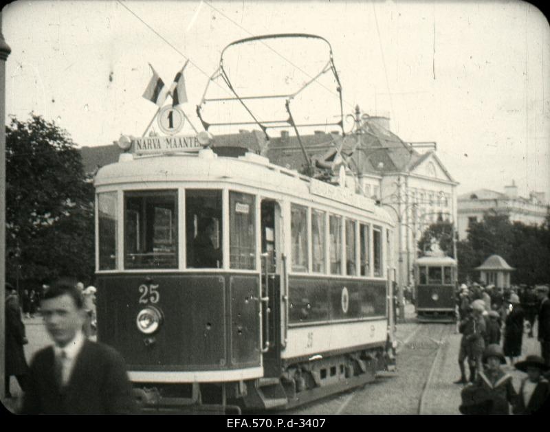 Celebration of the 40th anniversary of the founding of Hoburaudtee (the so-called conca). Electric tram on Pärnu highway.