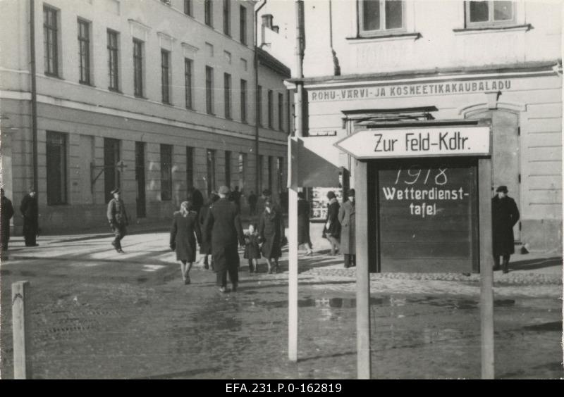 German occupation in Estonia. Night against February 24, 1943. Number 1918 (German Occupation in Estonia in 1918) written on the weather notice board in the Great Market. ).