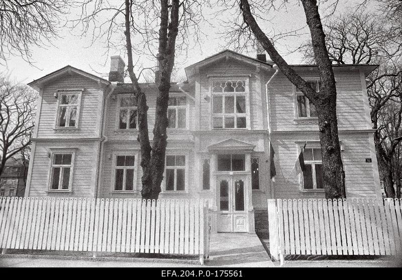 Pensioners' house Kadriorus J. Poska Street 15.