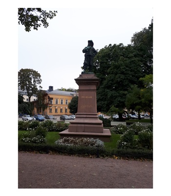 Walter Runebergin veistämä, vuonna 1888 paljastettu Per Brahen patsas rephoto