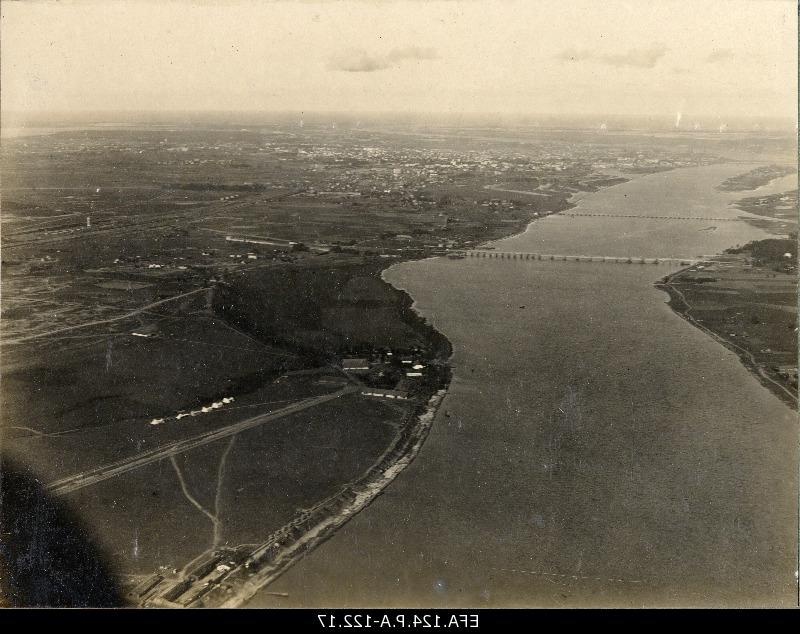 Aerofoto from the River Daugava and the airport of “Ankru” (Spilve) near Riga [1916].