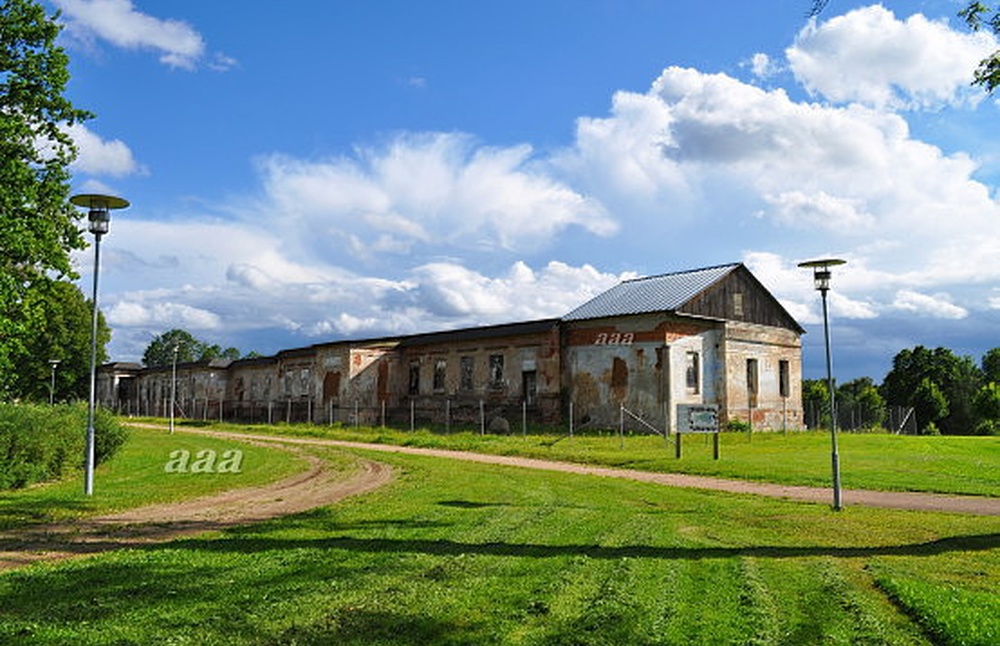 Ruins of Raadi Manor Gentlemen House rephoto