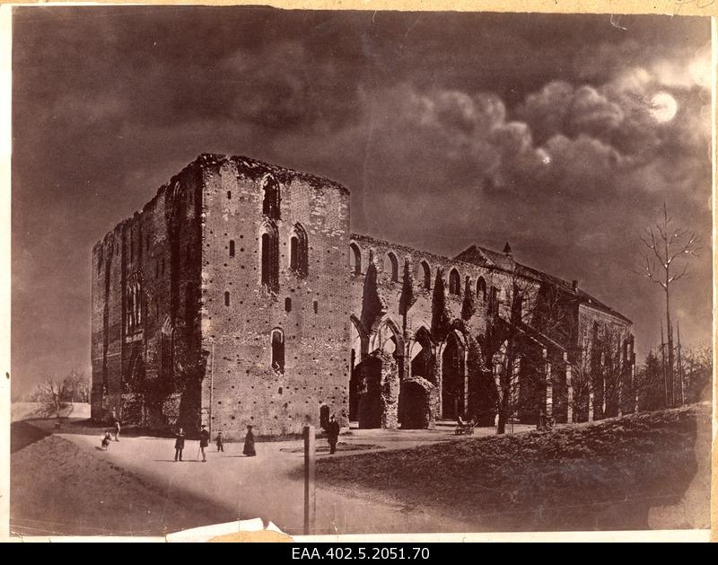 View from the side to the ruins of the Toom Church