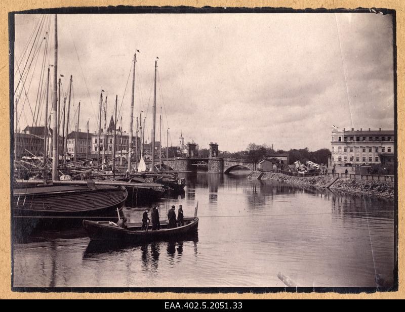 Emajõgi and Kivisild