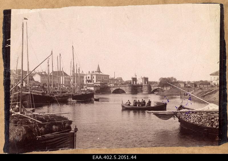 View of the stone bridge on the shore of Emajõe