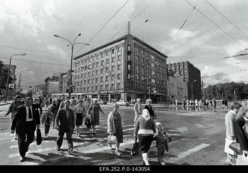 View of the Pärnu road crossing on the winning square.