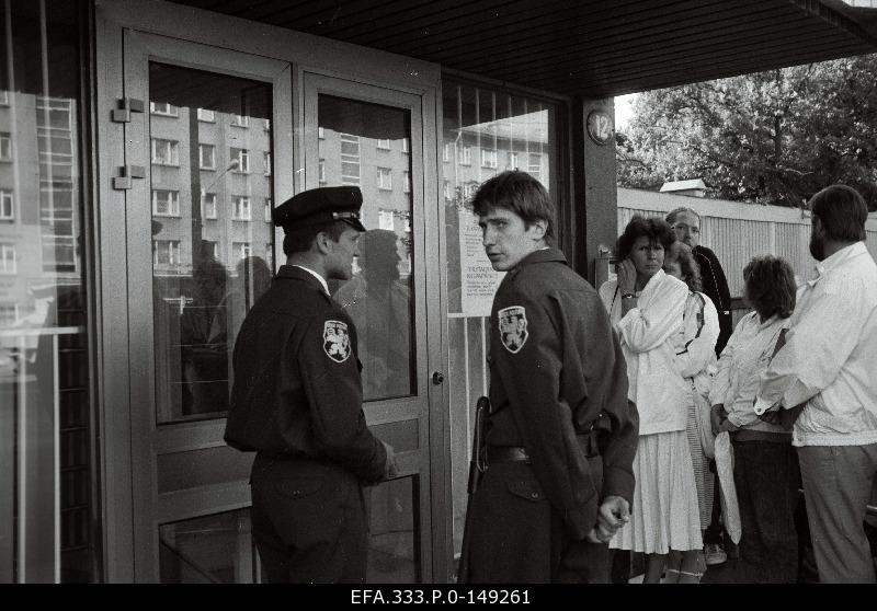 Police officers of the Republic of Estonia were guarding the Embassy of the Republic of Finland and the Consulate building of Finland.