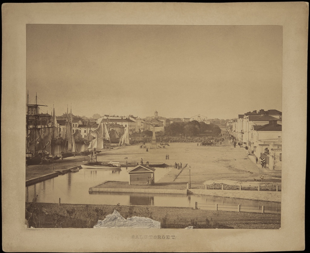 View to the Shopper from the direction of Katajanoka, right mm