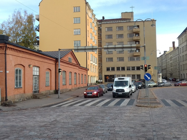 Kanavatori 2 (Meritullinkatu 4, 6, 3), Konstantininkatu (Meritullinkatu) 2, 4. Kuva Aleksanterinkadun kulmasta. rephoto