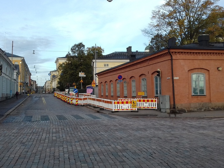 Aleksanterinkatu 1, 3  Meritullintorilta  nähtynä rephoto