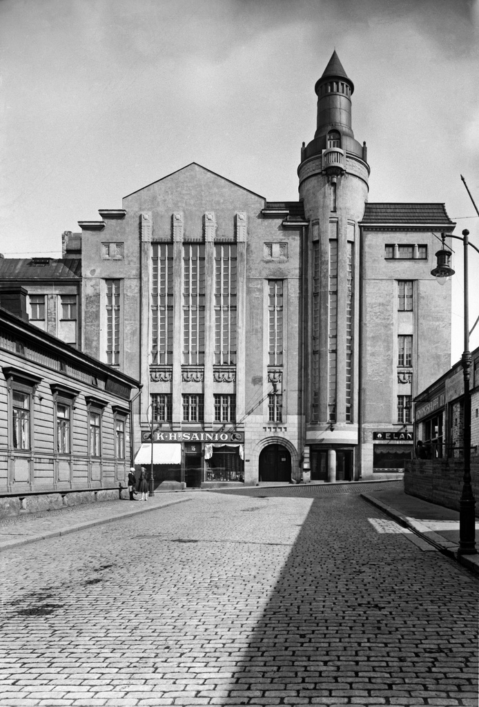 Vuorikatu 2 - Hallitusekatu 15. Heimolan house