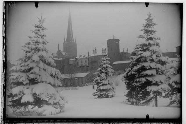 Winter view of the Oleviste Church and Stolting Tower