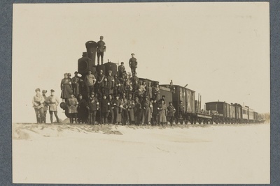 foto, Kolmas remontrong, oma meeskonnaga.  duplicate photo