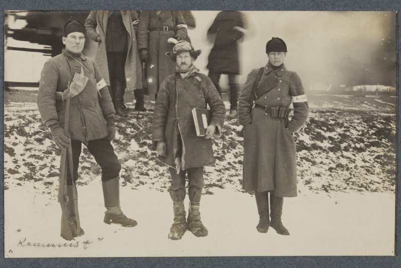 foto, Enamlaste komisar, kinnipeetud Lr Sr "Kapten Irve" sõdurite poolt, kevadel 1919.