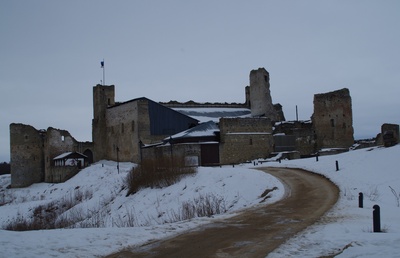 Estonian national flag wins for the first time on the ruins of Rakvere Castle rephoto
