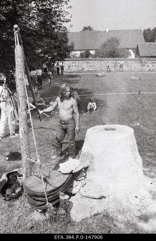 Melting iron from Somali on the day of the seppas in Palms.