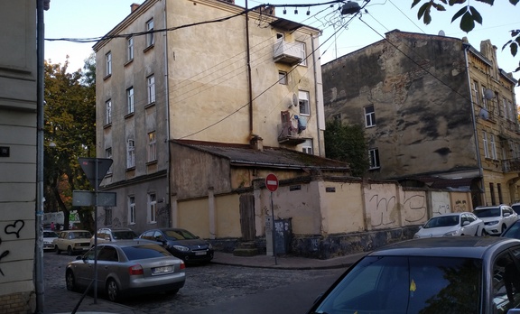 The Jewish quarter after the November 1918 Pogrom in Lviv rephoto