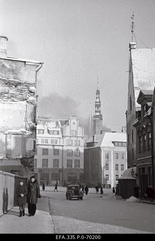 View from Harju Street to Raekoja square.