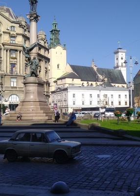 Adam Mickiewicz tér, Adam Mickiewicz lengyel költő emlékműve. Fortepan 31126 rephoto