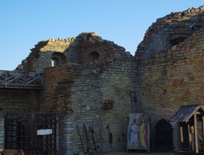 Rakvere, skaudid Vallimäel linnuse varemetes rephoto