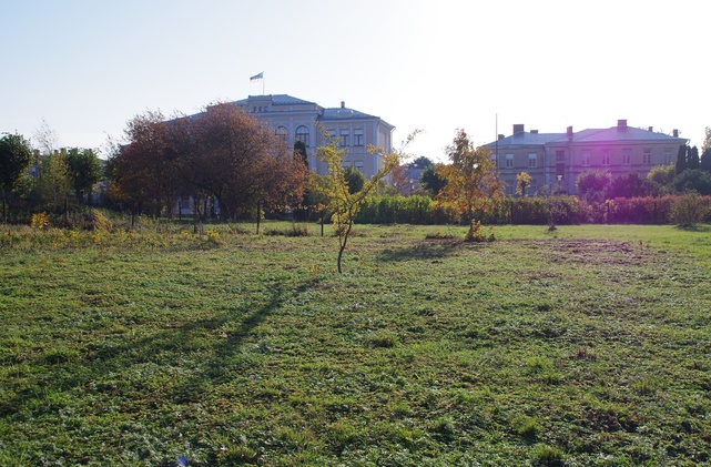 Rakvere Pedagoogilise Kooli liuväljal rephoto