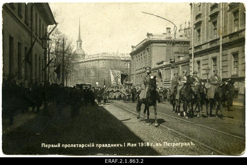 1 May demonstration in Petrograd. On the left, second commissioner of the courses of the rider commanders Adolf Kessler