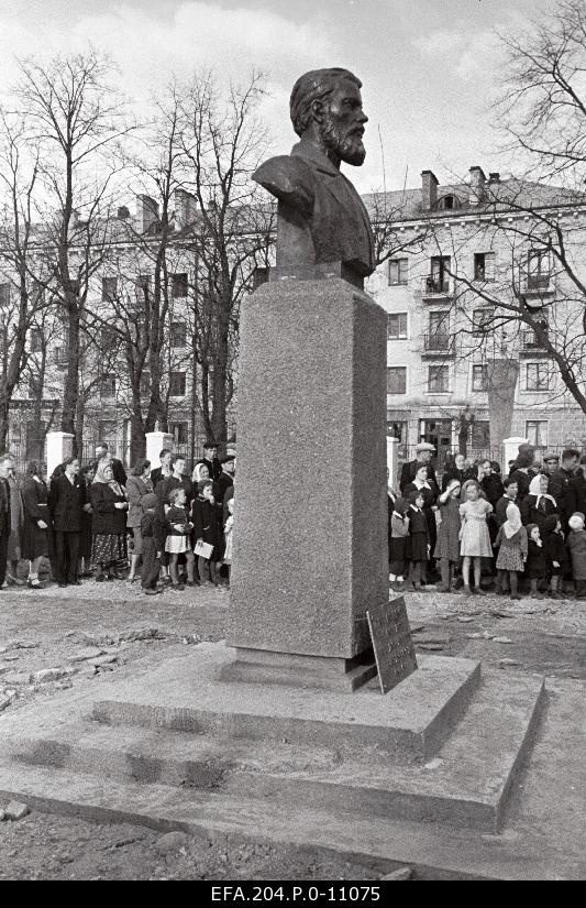 Worker - revolutionary Vassili Gerassimov monument.