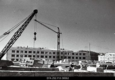 Construction of large blocks of apartments in Pelguranna.  similar photo