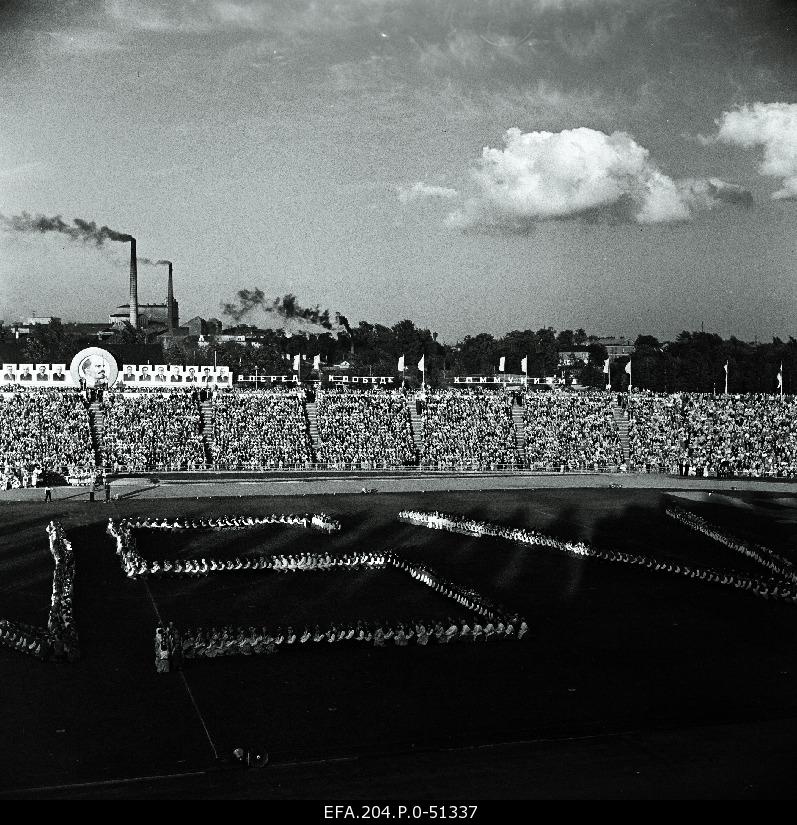 The participants of the 1960’s general singing festival are the stars of the Estonian Soviet Union.