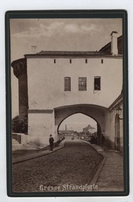 "grosse Strandpforte". The Great Beach Gate by the city, viewed from Pikka Street. The Great Beach Gate was built in 1518-1529.  similar photo