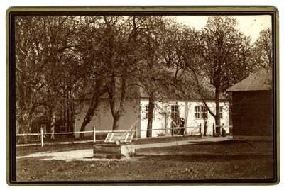 Peter's house in Kadriorus, see façades and side of the park. At the forefront of the cemetery.  duplicate photo