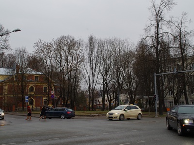 Theatre at the corner of the Casino Riia and Pepler Street. rephoto