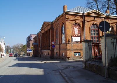 Wide street in Tartu. rephoto