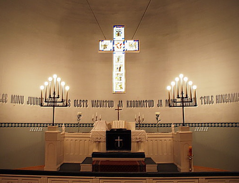 The ruin of the Paulus church altar. rephoto