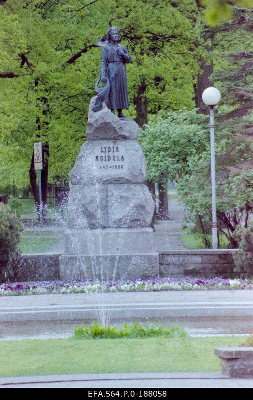 Lydia Koidula earrings.