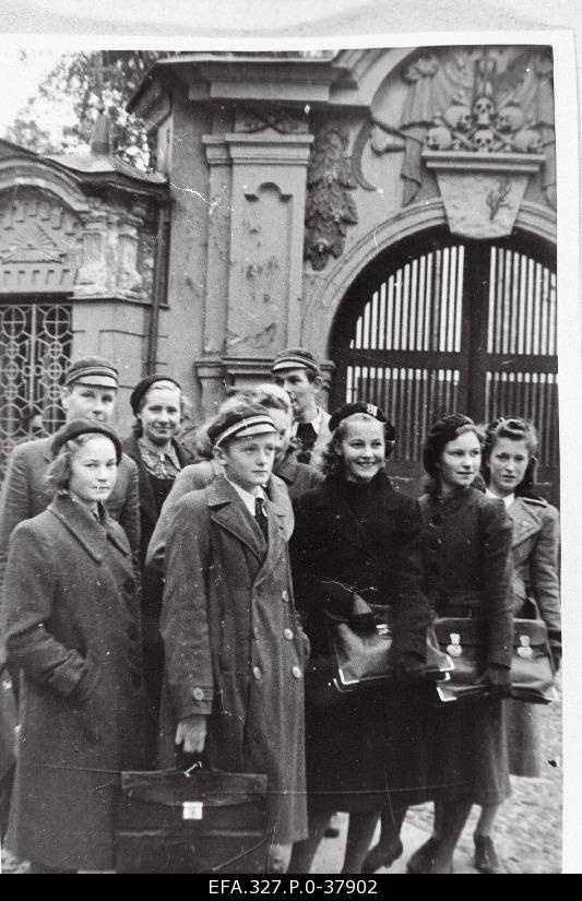 Group of school students in Narva.