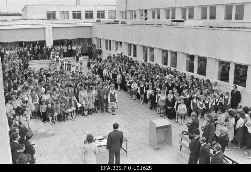 Opening of a new building at Iisaku Secondary School.