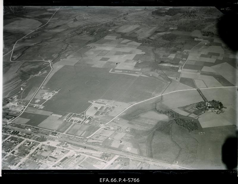 Single Air Force soldier no. 1 Aerophoto made by a flight observer. Rakvere city. Military part.